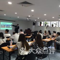 上海市出入境服务中心（移民港）一站式服务指南 地址、电话、营业时间与大众点评评价解析